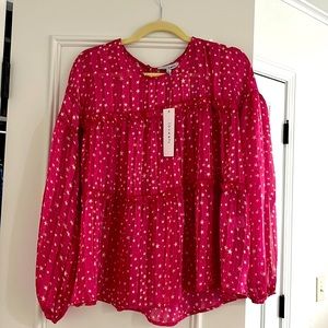 Women’s top . Size medium. Tag still on